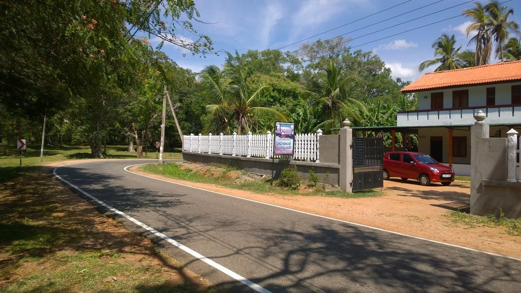 Hotel Flamingo Anuradhapura Exterior photo