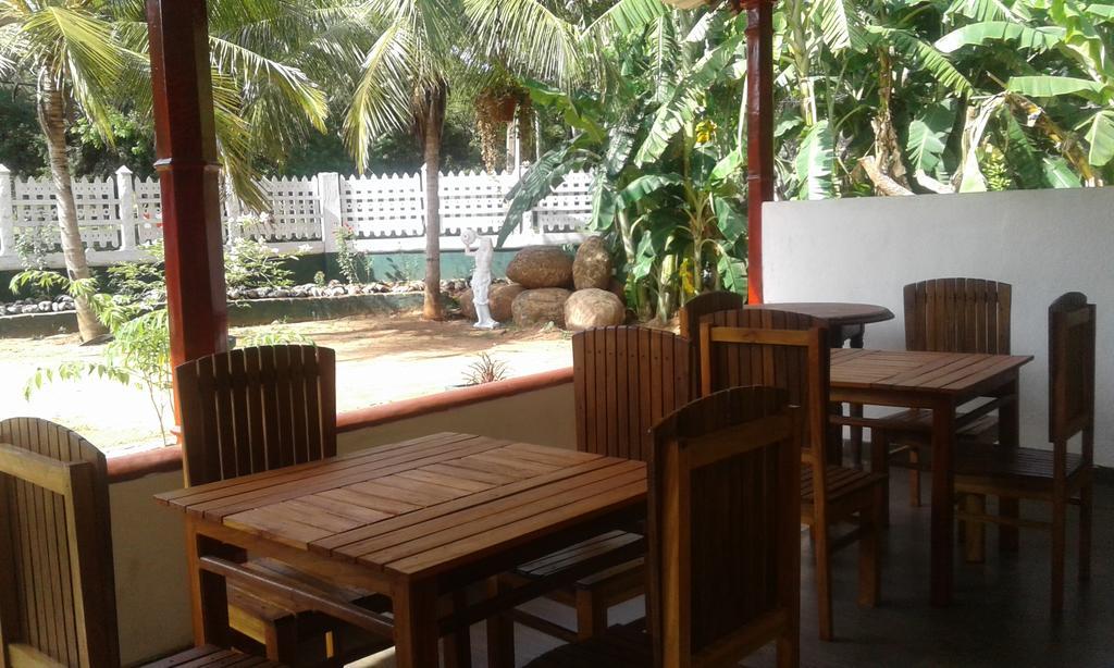 Hotel Flamingo Anuradhapura Exterior photo