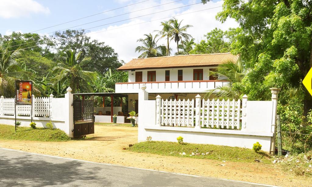 Hotel Flamingo Anuradhapura Exterior photo
