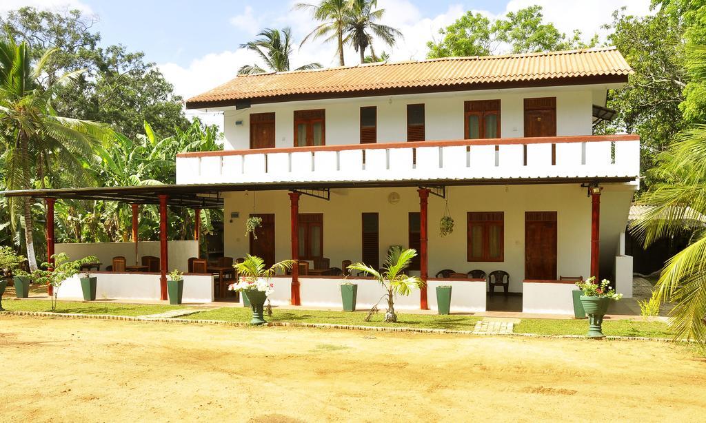 Hotel Flamingo Anuradhapura Exterior photo